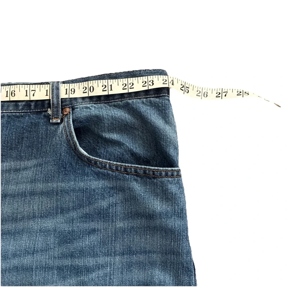 Cremieux Relaxed Fit Straight Jeans SZ 48/30 (29) Big & Tall Medium Wash EUC